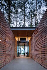 Exterior and House Building Type Tofino Beach House  | Olson Kundig  Photo 6 of 19 in Tofino Beach House by Olson Kundig