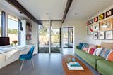 A Midcentury Eichler in San Mateo Is Turned Into a Functional Family Home - Photo 7 of 10 - 