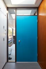 A Midcentury Eichler in San Mateo Is Turned Into a Functional Family Home - Photo 5 of 10 - 