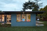 A Midcentury Eichler in San Mateo Is Turned Into a Functional Family Home - Photo 9 of 10 - 