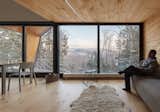 A Prefab Cabin in New Hampshire Is a Magnificent Mountain Retreat - Photo 12 of 18 - 