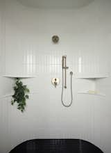 curved walls in the wetroom