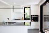 Kitchen - Rue de l'Espéranto residence  - Guillaume Sasseville & PARKA - Architecture & Design