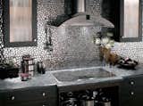 Magnetizing and riveting. Get this jaw-dropping look with Susan Jablon's Stainless Steel Tile Mixed Polygons Mosaic.
http://ow.ly/gIkK30kVwDE
#tile #tiles #dreamkitchen #contemporarykitchen #kitchen123 #kitcheninspo #kitchenrenovation #kitchendesign #interiordesign #homerenovation #modernkitchen #modernhome #contemporarydesign #homeinterior #housetour #currentdesignsituation #stainlesssteeltile #stainlesssteelkitchen #finditstyleit #instalove #instahome #instastyle #backsplash #customtile #mosaictile #glasstile #silverdecor #cottagestyle #oldhouselove #susanjablon