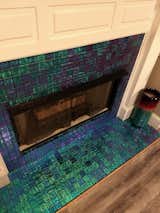 Dichroic Glass has been around since the 4th Century, but it is far from outdated. Its mesmerizing multicolored and reflective properties allow you to see two colors at the same time, as depicted so splendidly in this photo of Susan Jablon's 2x2" Cobalt Turquoise Dichroic Glass Tiles installed on a customer's fireplace.  
http://ow.ly/WfLZ30l5bo4
#tile #tiles #customtile #customfireplace #fireplacetile #tilestyle #instastyle #susanjablon #instalove #housetour #currentdesignsituation #oldhouselove #cottagestyle #finditstyleit #ihavethisthingwithcolor #jungalowstyle #houseenvy #interiordesign #homerenovation #homeinterior #interior123 #instahome #designinspo #livingroomdecor #familyroomdecor #glasstile #mosaictile