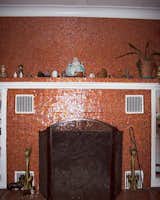 Looking for fireplace inspiration? You've come to the right place. Susan Jablon's 5/8" Scarlet Orange Iridescent Glass Tiles will really heat things up.
http://ow.ly/V5cY30ldFNY
#tile #tiles #fireplacetiles #fireplacepics #houseenvy #housetour #oldhouselove #designbuild #rustichome #cottagestyle #homerenovation #homeinterior #instalove #instastyle #instahome #dreamhome #designinspo #interior123 #interiordesign #ihavethisthingwithorange #redtile #orangetile #mosaictile #glasstile #tilestyle #finditstyleit #currentdesignsituation #jungalowstyle #farmhouselove #design123