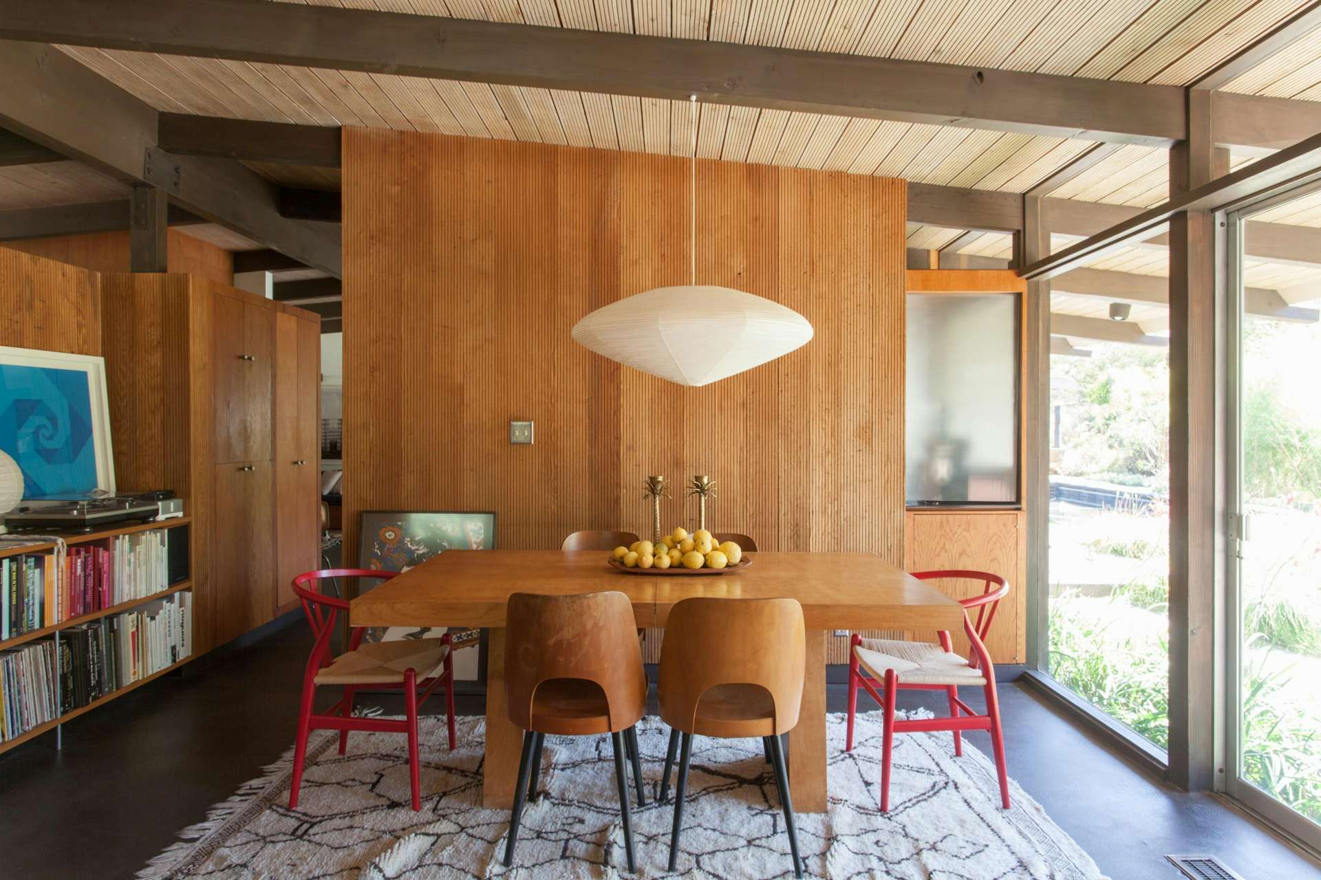 Photo 1 of 12 in Hole Up in This Quintessential Midcentury Modern ...