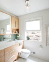What's the Best Way to Save Space in a Small Bathroom? - Photo 2 of 14 - 