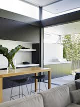 A Sleek, Two-Story Addition Hides Behind a Traditional Cottage in Sydney - Photo 8 of 12 - 