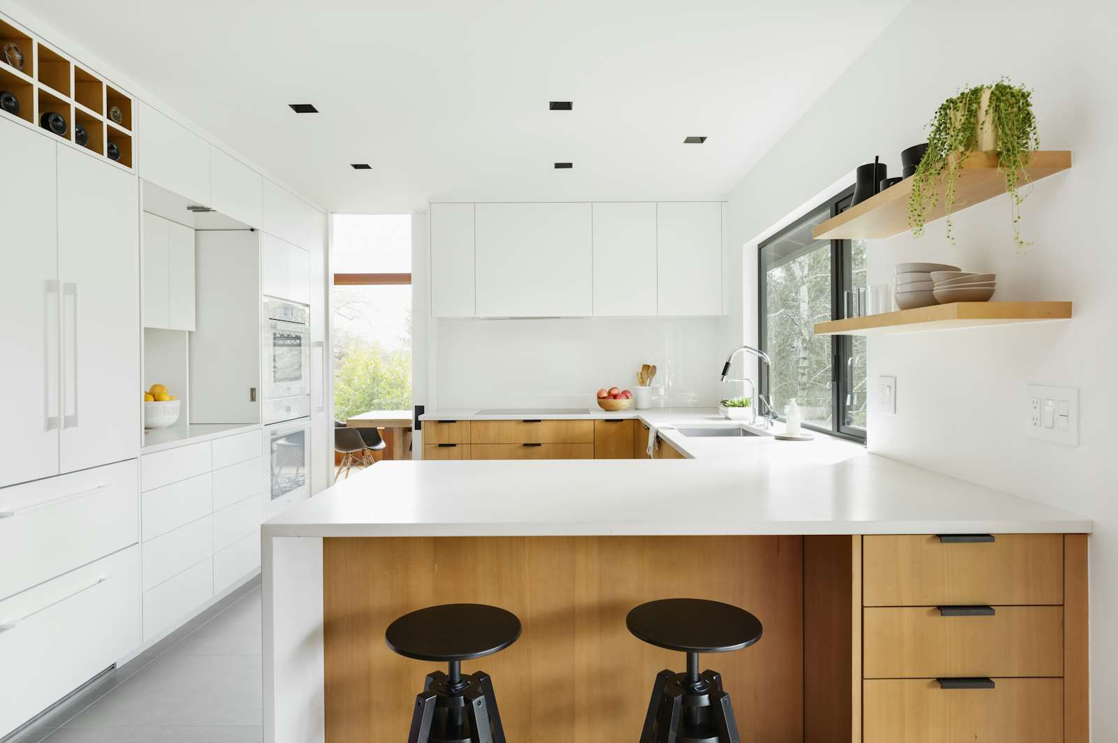 Photo 8 of 25 in 25 Memorable Midcentury Modern Kitchen Renovations