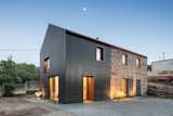 MCR2 House by Filipe Pina Arquitectura Exterior