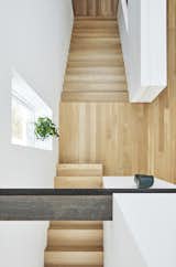 Newport Residence by Vladimir Radutny Architects Staircase