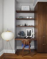 Office nook in Eastern Parkway by Frederick Tang Architecture