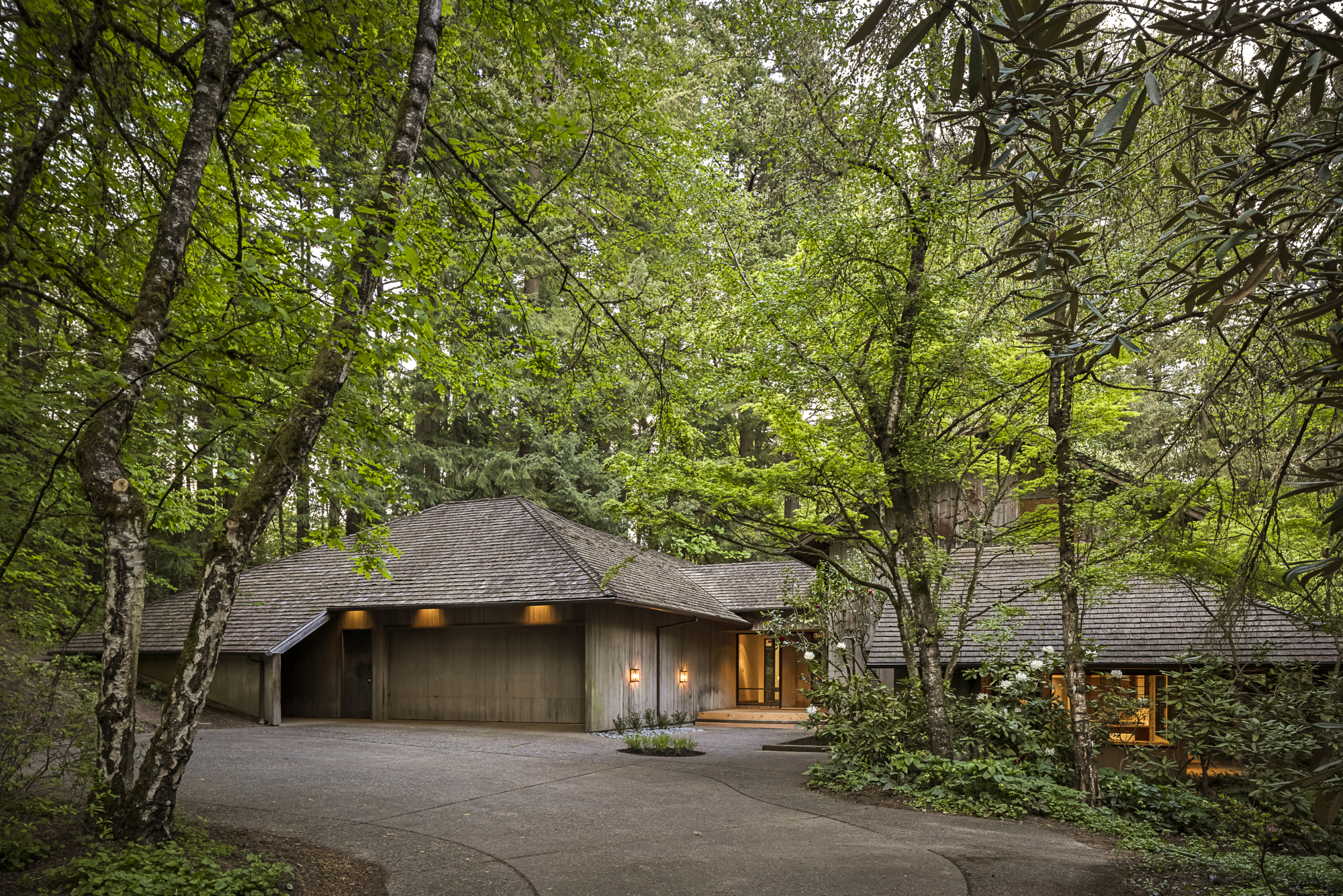 A Dreamy Forest Home by a Renowned Pacific Northwest Architect