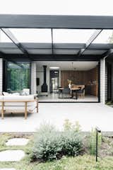 A new trellis syncs with the house’s interior detailing.