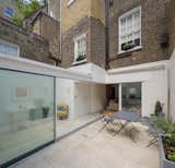 Before & After: A Refreshed Courtyard Helps a Townhouse in London See the Light