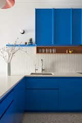 The backsplash is composed of the Kappa range from 41Zero42, paired with quartz "Minnesota Snow