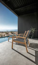 Working with soft outdoor materials woven over angular, teak frames, the unique design of Maze offers both visual impact and exceptional comfort.