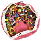 Swoop Bags are durable, modern toy storage bags that make cleaning up all those little toys like legos, blocks, duplos simple, fast and fun. 

Made in USA / SEATTLE 
•••
 #legostorage #toystorage #legobag #playroomstorage #swoopbags