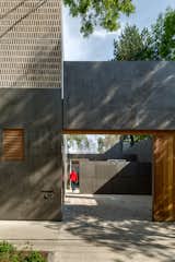 Delightful Material Contrasts Define a Courtyard Home in Mexico City - Photo 2 of 10 - 