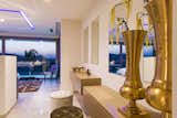 Mastersuite with open bathroom