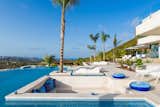 Sunken chill-out in the pool
