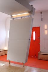 Folding entry wall (down)