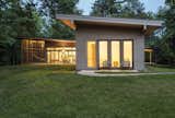 Outdoor, Trees, Side Yard, Grass, and Small Patio, Porch, Deck  Photo 11 of 11 in The Hammock House by Altura Architects
