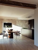 Kitchen, Granite Counter, Medium Hardwood Floor, and Ceiling Lighting  Photo 5 of 17 in house VA by Didonè Comacchio