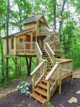 In Wisconsin, the Nelson family completed the Birdhouse, a quaint two-story tree house.
