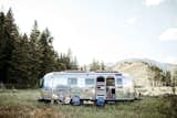 A ’71 Airstream Overland International Gets a Gleaming Top-to-Bottom Overhaul
