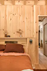 Bedroom in Tiny Camp by Winkelman Architecture