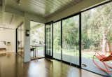 Menlo Park Connect 2 The opening glass walls imbue a weightlessness and transform the conventional concept of a home into a dwelling that knows no boundaries and communes with nature.