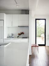 A chic, clean, modern design of the Connect 5 kitchen interiors.