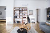 Martin's home hides and shows plenty of tools like a golf kit, mountain bike or a ski