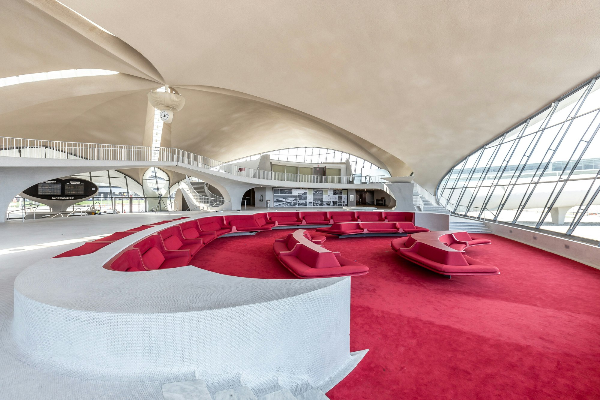 The TWA Hotel Turns an Abandoned Airport Terminal Into a Midcentury Dream -  Dwell