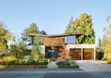 A Silicon Valley Retreat Sports a Butterfly Roof and Two Indoor/Outdoor Wings