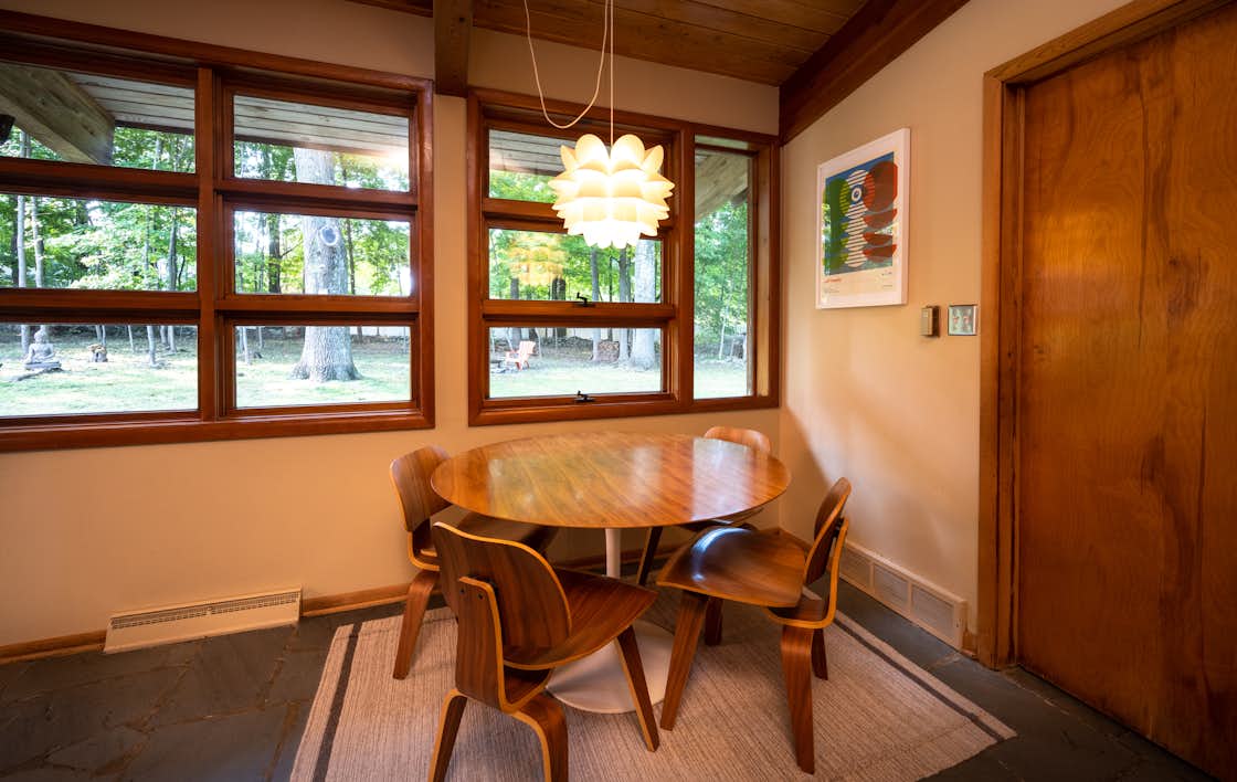 Photo 5 of 11 in A New York Midcentury With Custom Herman Miller