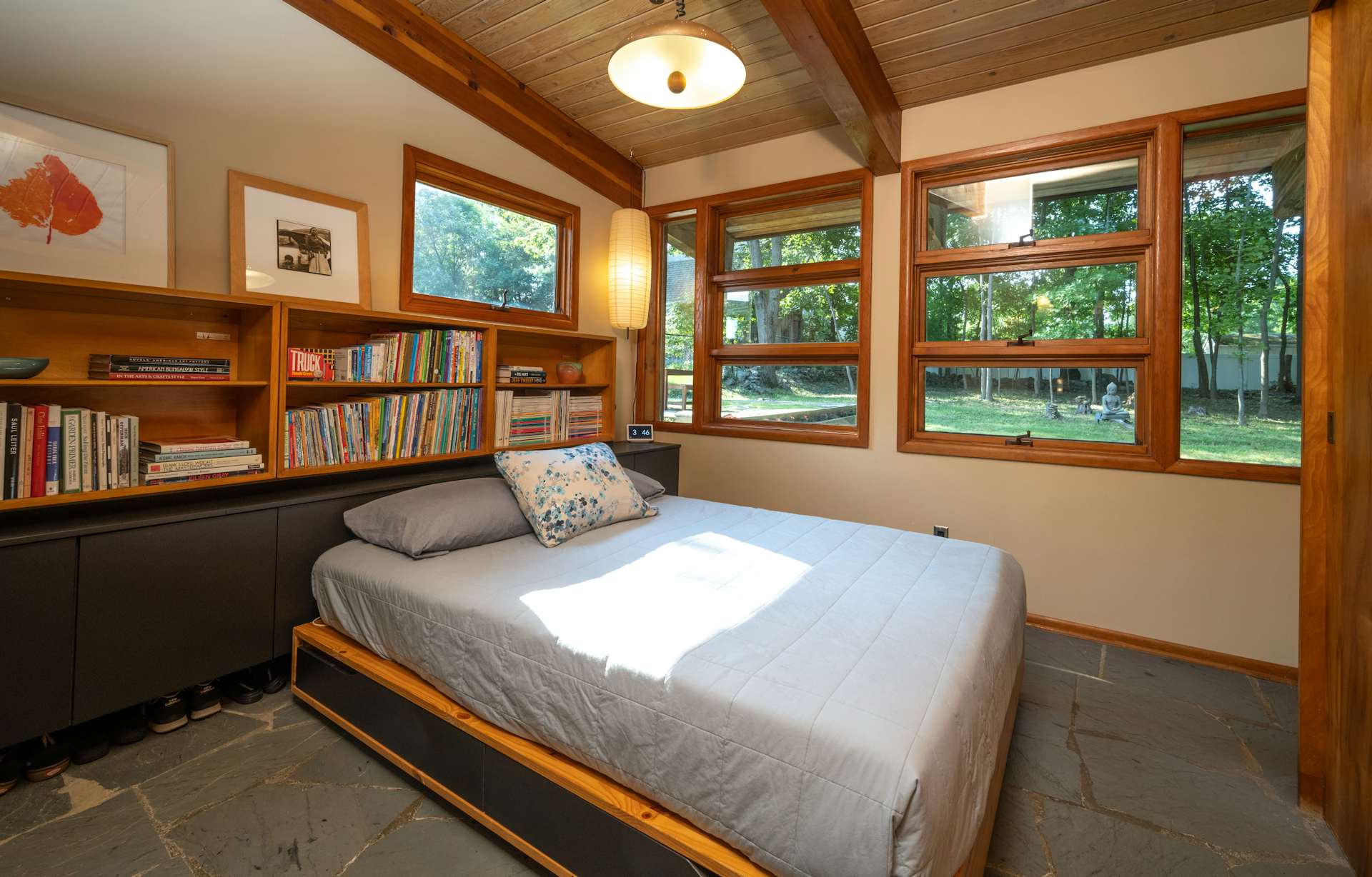 Photo 7 of 11 in A New York Midcentury With Custom Herman Miller