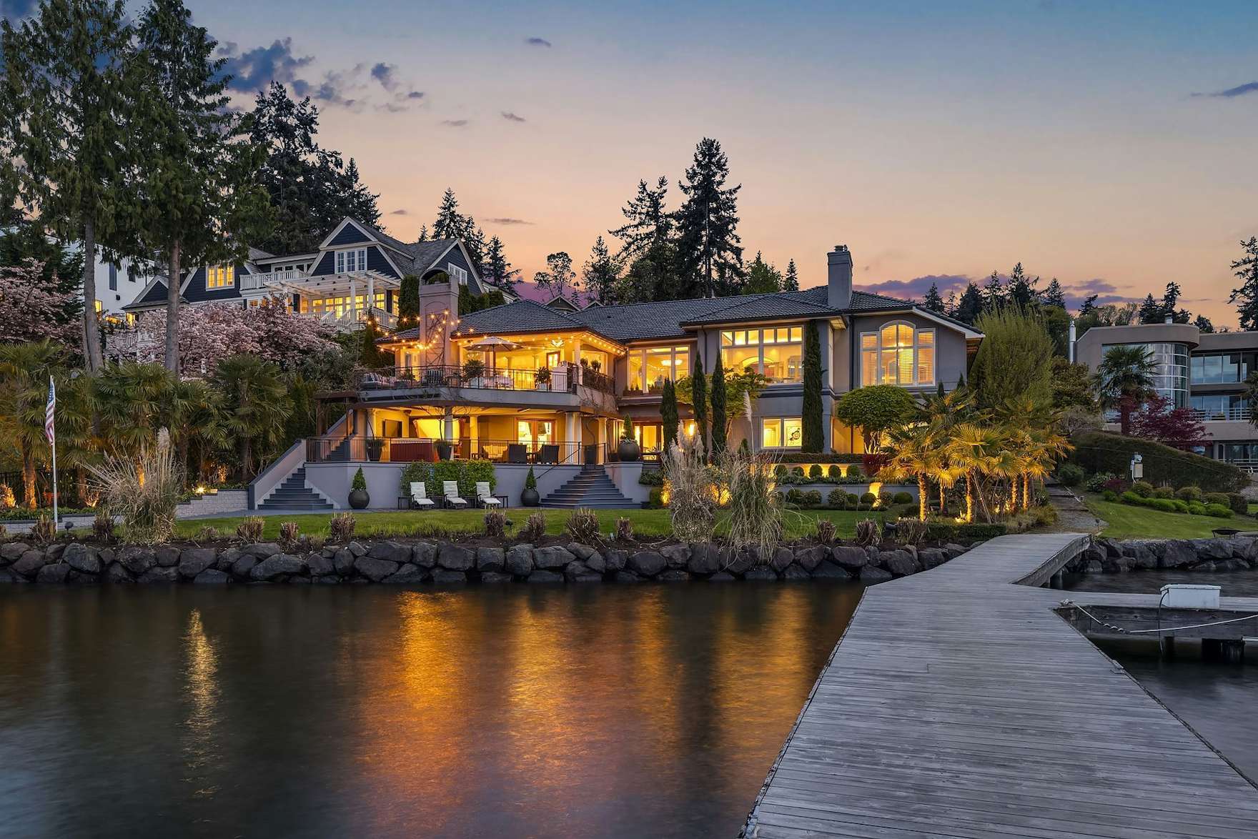 A Waterfront Washington Residence With Two Berths Is on the Market for ...