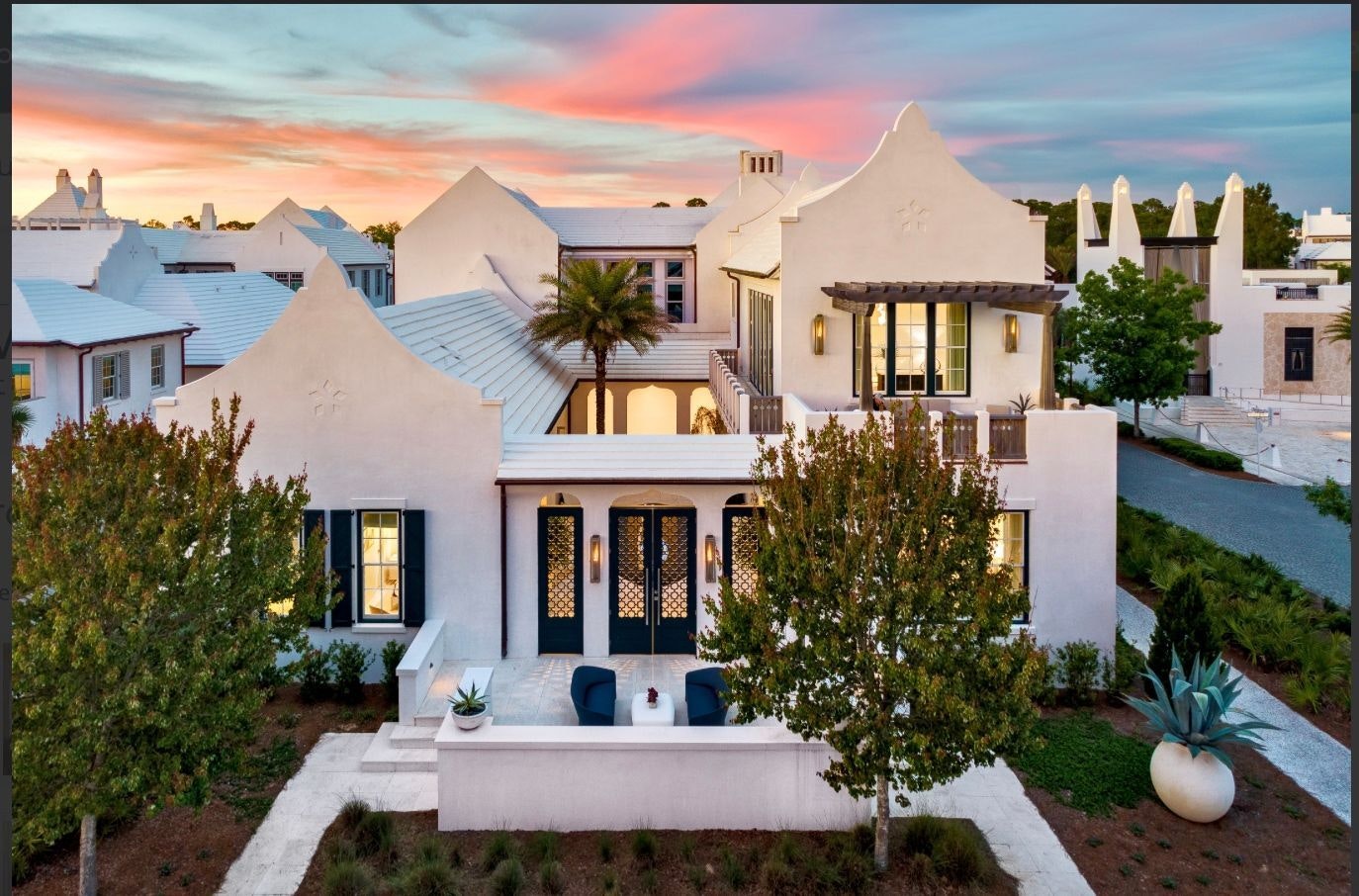 A Moroccan-Inspired Beach Home on Florida's Gulf Coast Seeks $5.9M - Dwell, image size:1374x773