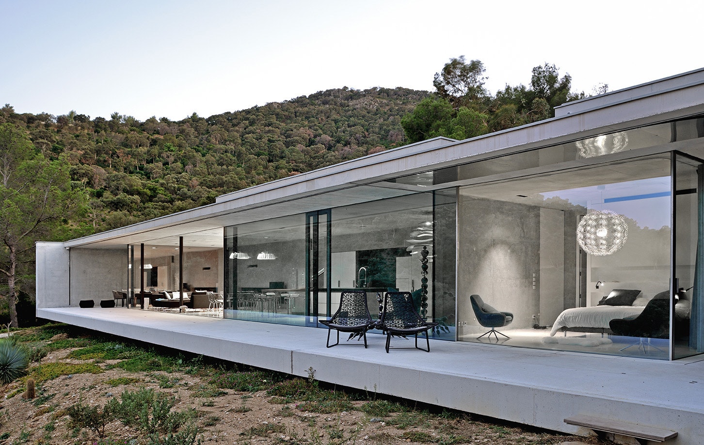 10 Contemporary Hillside Abodes