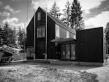Exterior, House Building Type, Metal Roof Material, and Wood Siding Material  Photo 2 of 3 in Soft Box by Ed