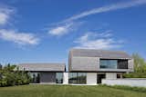 Top 5 Homes of the Week With Stunning Black, White, and Gray Facades - Photo 3 of 10 - 
