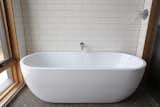 Master bath tub.