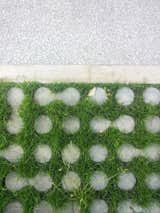 a new concept of external flooring allows a greater greening