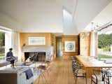 A LEED Gold Weekend Home Embraces the Ontario Landscape - Photo 4 of 16 - 