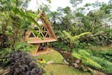 This Serene Bamboo Bungalow Rental Is a Slice of Paradise in Bali - Photo 7 of 14 - 