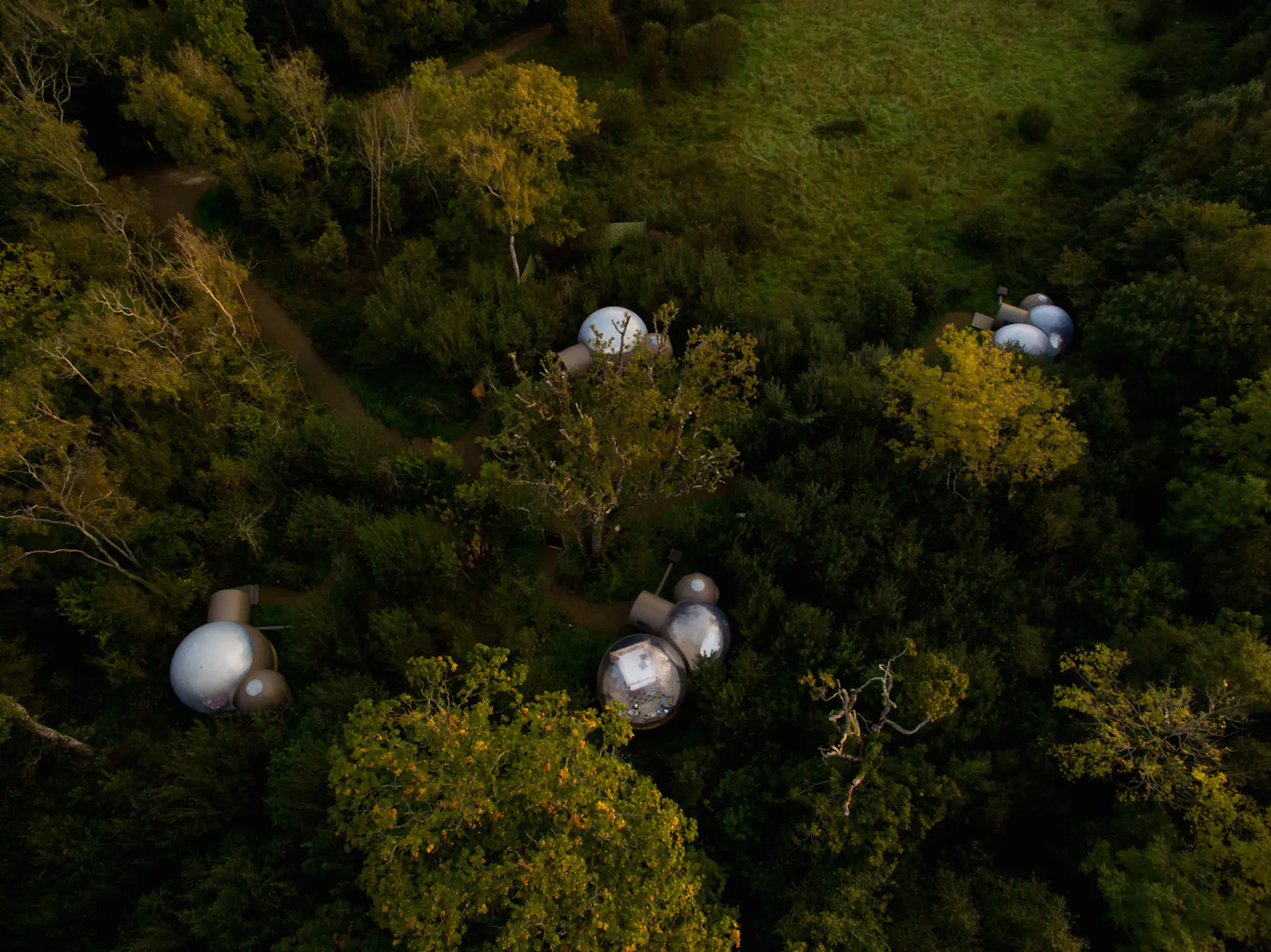 The bubble domes are spaced far enough apart for privacy.