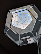 Windows and Skylight Window Type A clear geodesic dome tops the structure, and floods the interior with natural light.

  Photo 13 of 17 in A Lunar Lander-Inspired Tiny House is an Otherworldly Escape